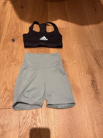 Adidas Top und kurze Hose XS