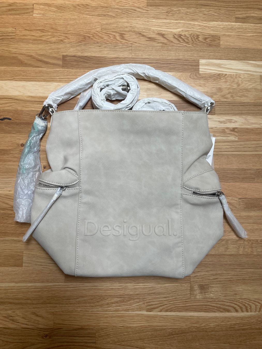 Desigual Zaini: Sac Desigual tout neuf – Nuovo e nell'imballaggio originale da Monnaz venduto da al_alexandra 1