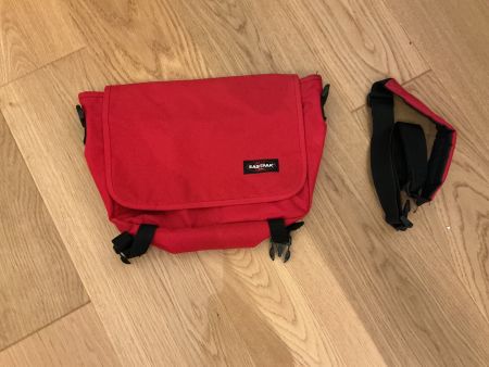 Eastpak Umhängetasche, rot