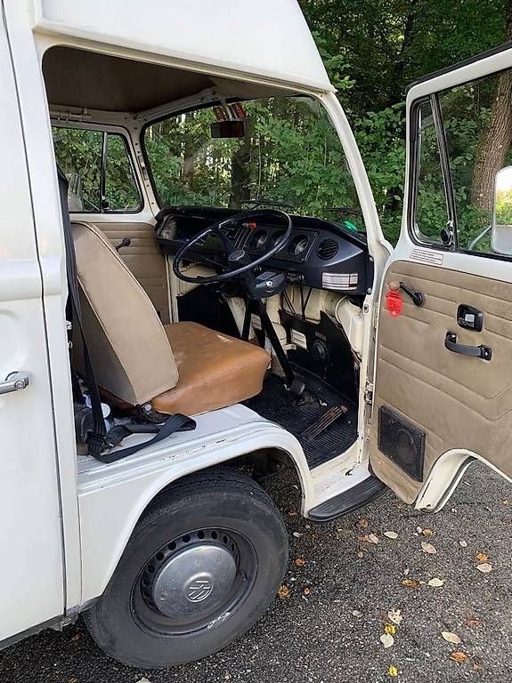 VW Veicoli da campeggio: VW T2 1972 ·Original Schweizer Postbus ·Campingbereit – Usato da St-Sulpice VD venduto da J.Shakesbeer 3