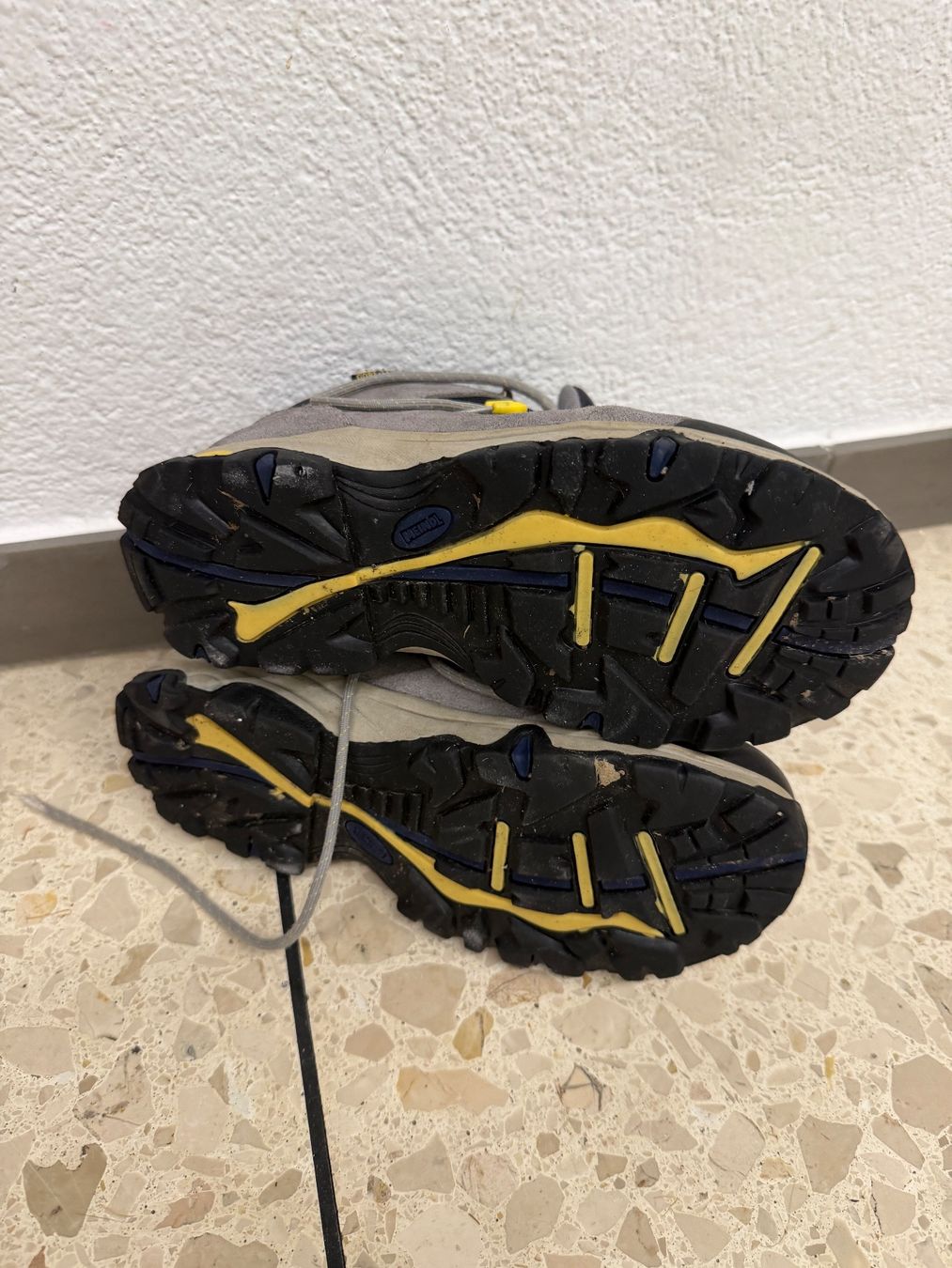Meindl Chaussures garçon: Meindl Wanderschuhe 34 gr – D'occasion à Solothurn par anni22 2