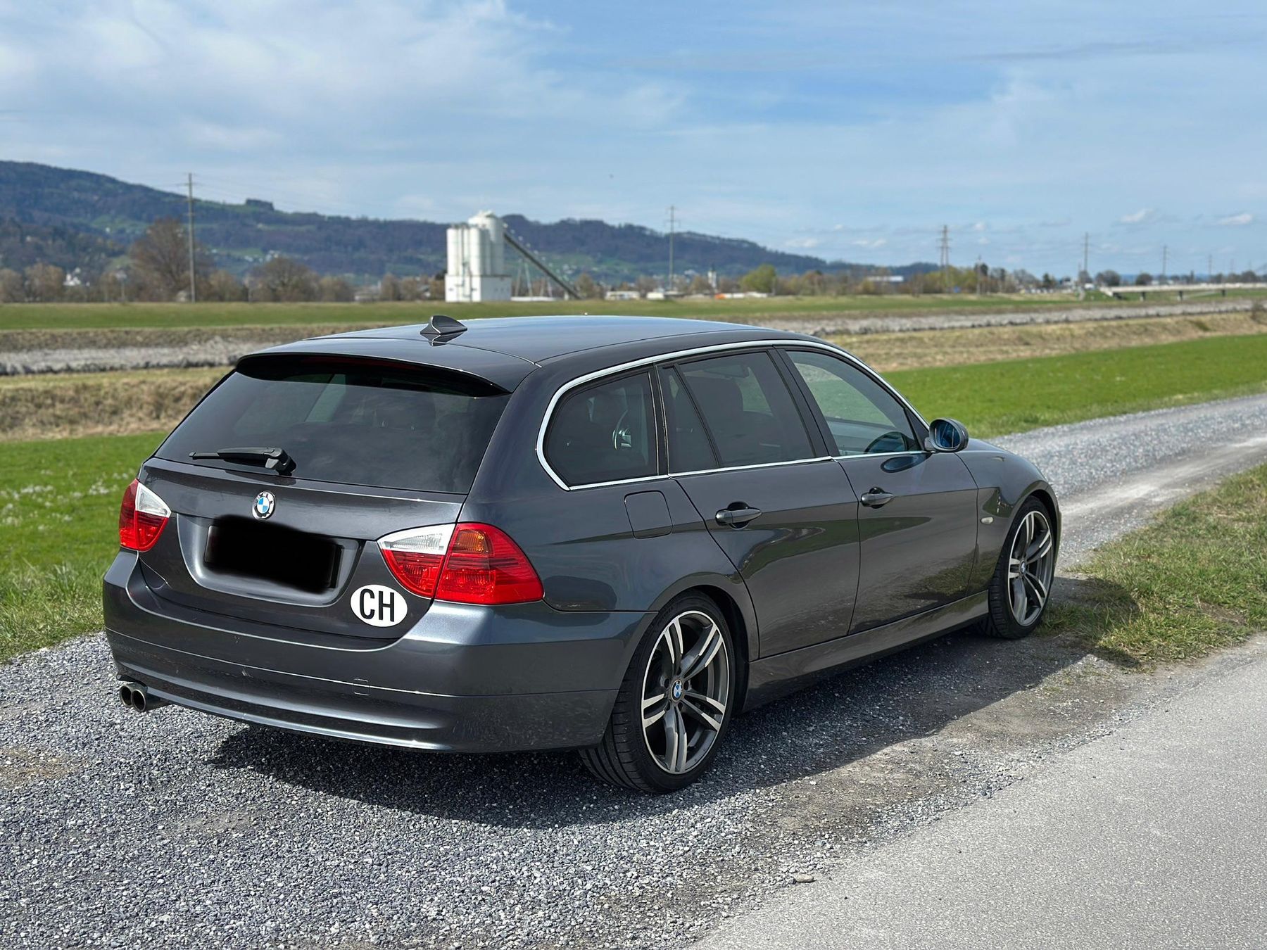 Tutti i ricambio: BMW 330d Touring – Usato da Oberriet SG venduto da Kraftrad 1