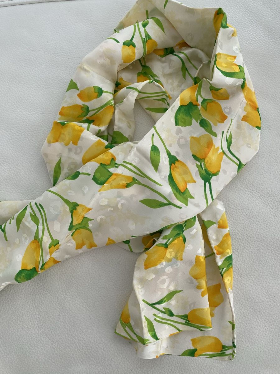 Foulard & Sciarpe: Seiden Schal 🌸 – Usato da Opfikon venduto da Luis144 1