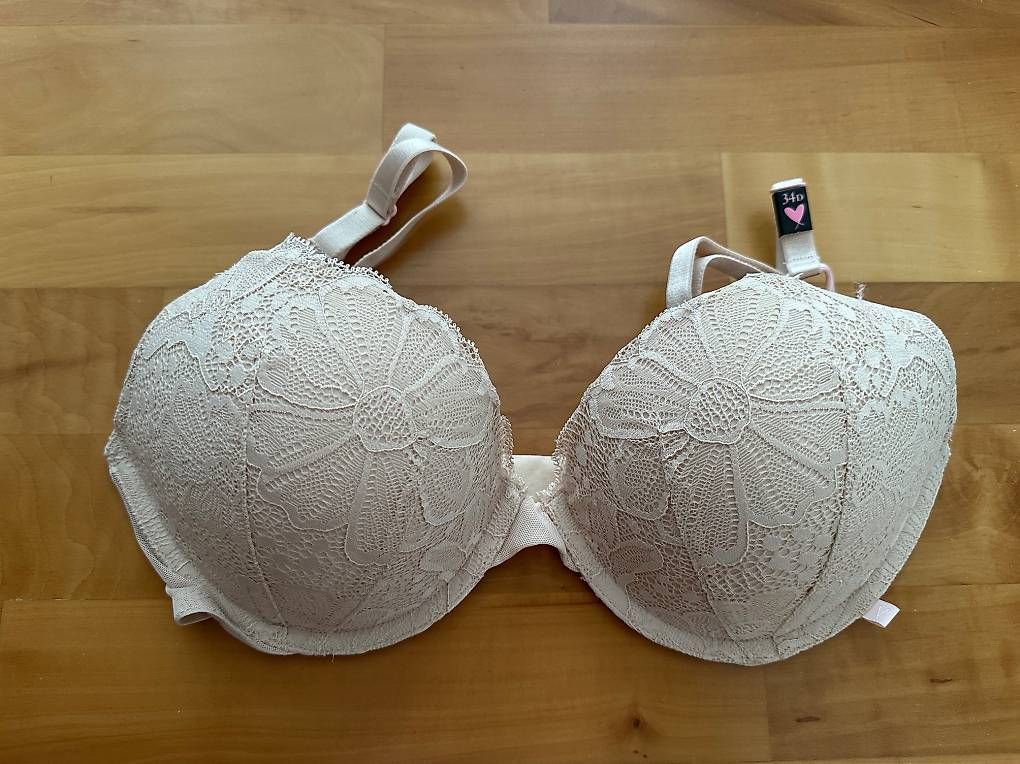 Victoria's Secret Sonstige Unterwäsche: Victorias Secret BH nude – Neu und originalverpackt aus Niederhasli von R__A