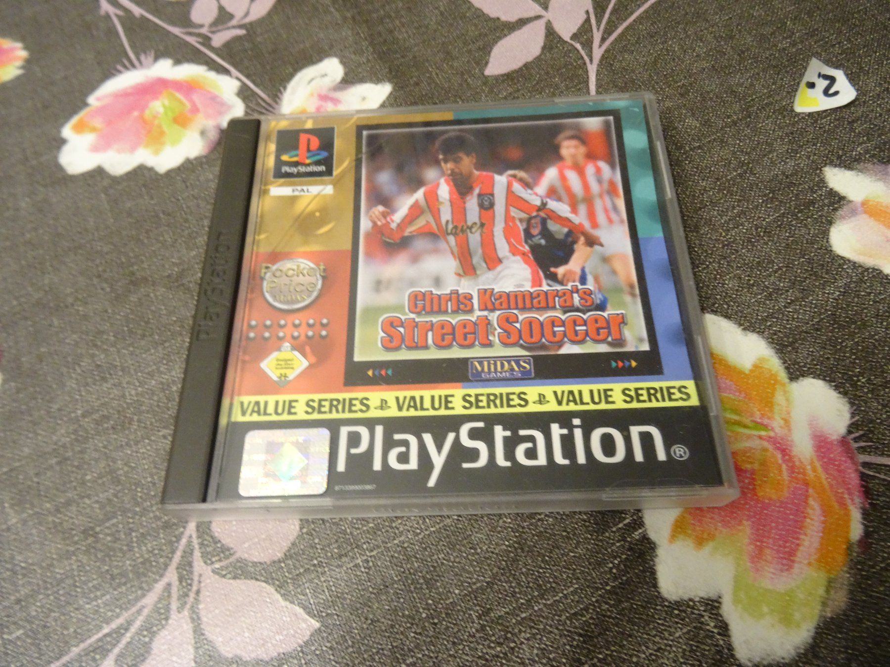 Sony Giochi: Chris Kamara's Street Soccer PS1 – Usato da Olten venduto da Disc-Ausverkauf