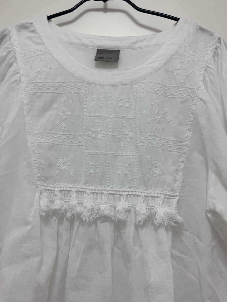 Camicette: Bluse mit Stickerei, Gr. M – Nuovo (secondo la descrizione) da Haldenstein venduto da nicB74 1