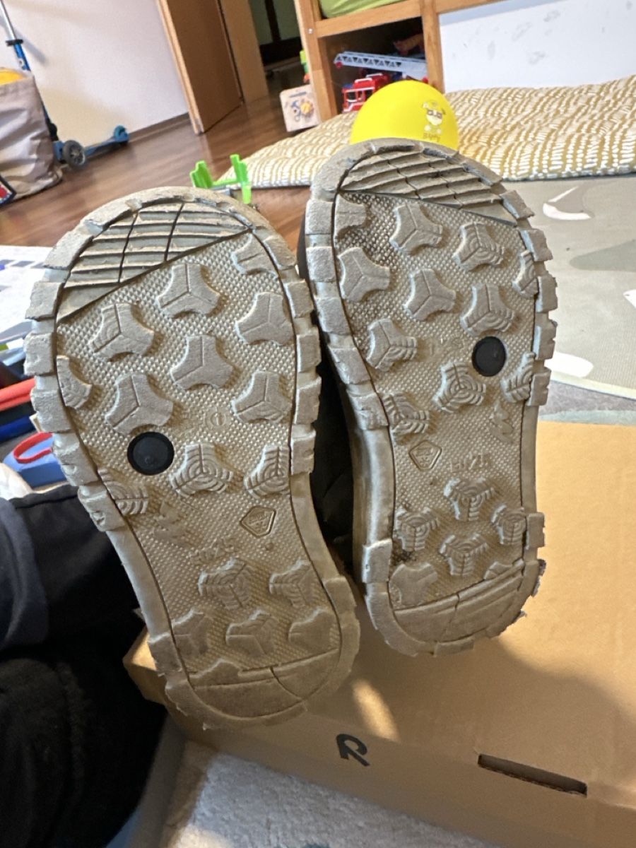 Decathlon Scarpe per ragazzi: Winter boots von dekathlon grösse 25 – Usato da Zermatt venduto da katytesunshine 2