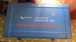 Victron Energy Inverter 24V 800W neuwertiger Zustand