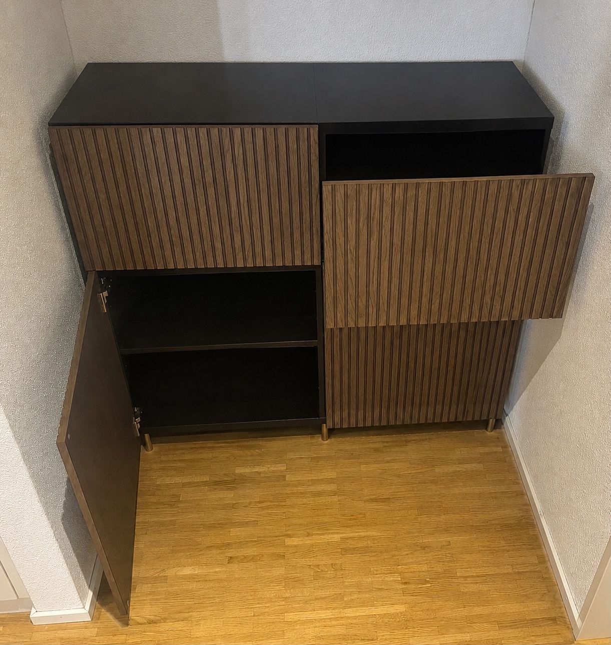 Ikea Kommoden: IKEA BESTÅ Sideboard  Eichenfurnier / Schwarzbraun – Gebraucht aus Zürich von cia_gsb9 1