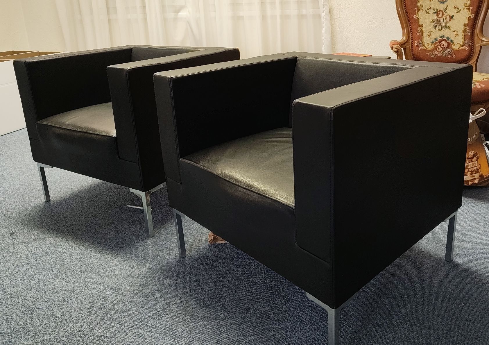 Sessel: zwei Designersessel   – Neu (gemäss Beschreibung) aus Siebnen von taranomajo
