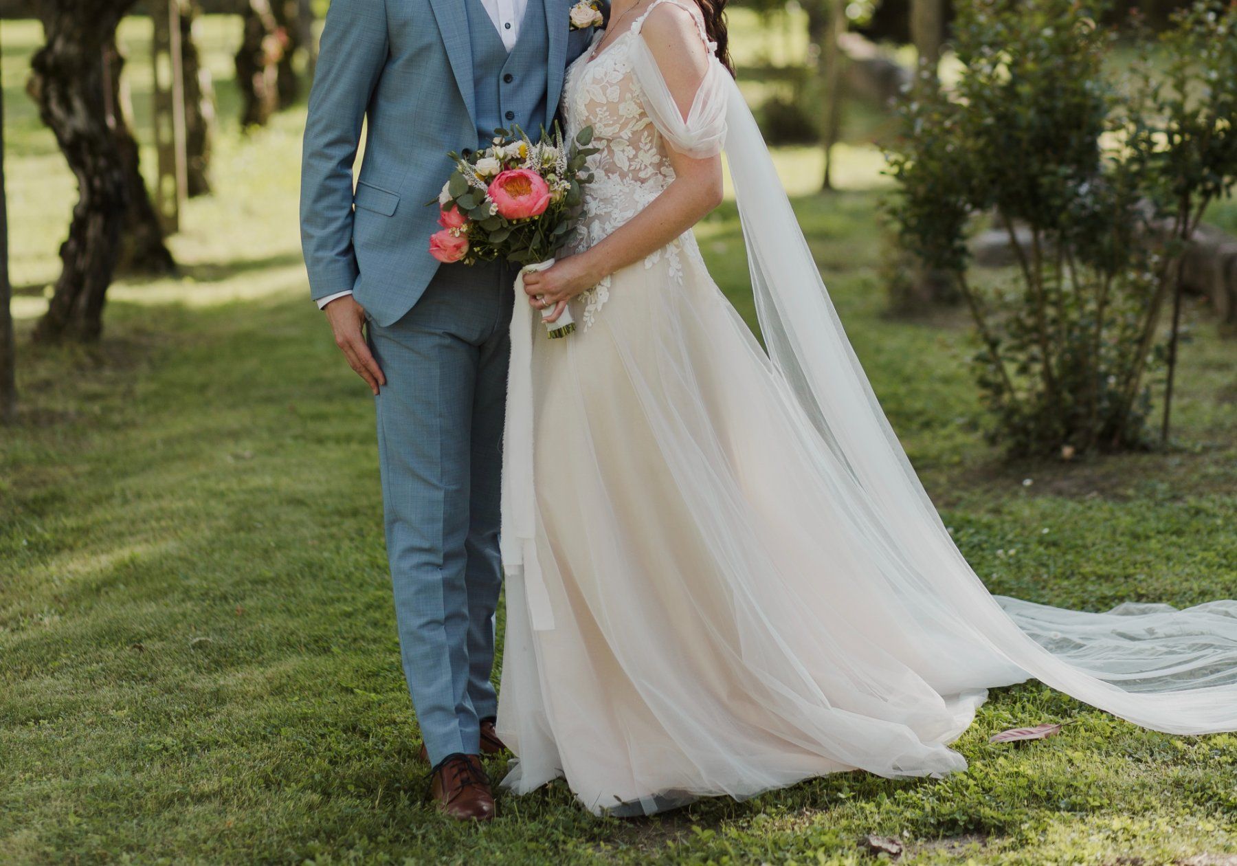 Robes: Secondhand Brautkleid Anna Moda "Midnight", Grösse 34-36 – D'occasion à Brunnen par Herzig-Brautmode 1