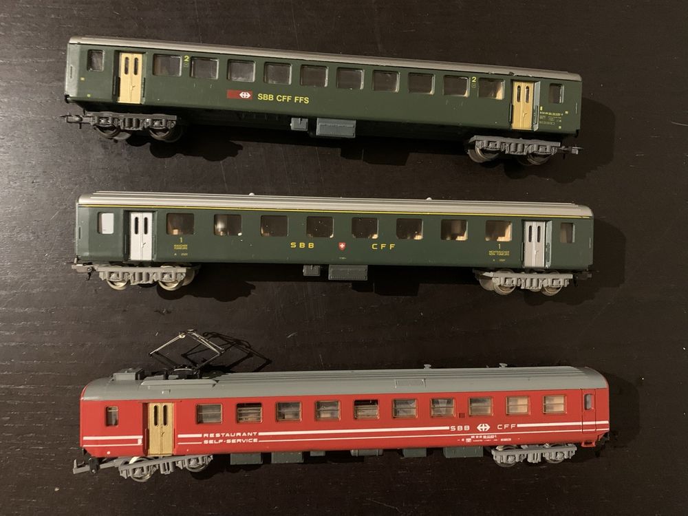 Lot De 3 Wagons Voyageurs HO - 2 LIMA Et 1 JOUEF - Époque 5 - Très Bon état