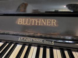 Klavier Blüthner schwarz F. Pappé Söhne Bern gebraucht