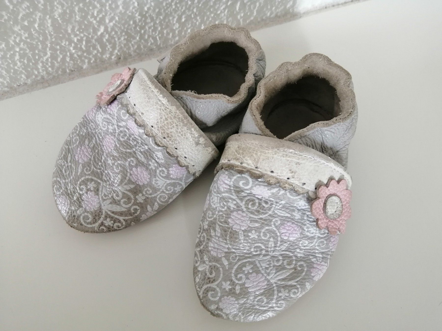 Scarpe per ragazze: Lederfinkli 6-12 Monate Mädchen grau – Usato da Aeschi (SO) venduto da clementinli 3