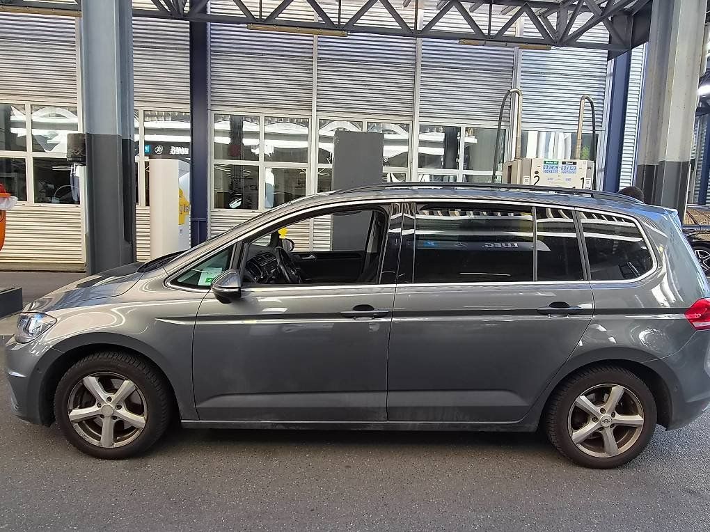 VW Autos: Vw Touran Comfortline, 1.5TSI – Gebraucht aus Luzern von lizamch