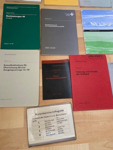 Livres: LOT REGLEMENTE  CH ARMEE – D'occasion à Chur par silbermon 4