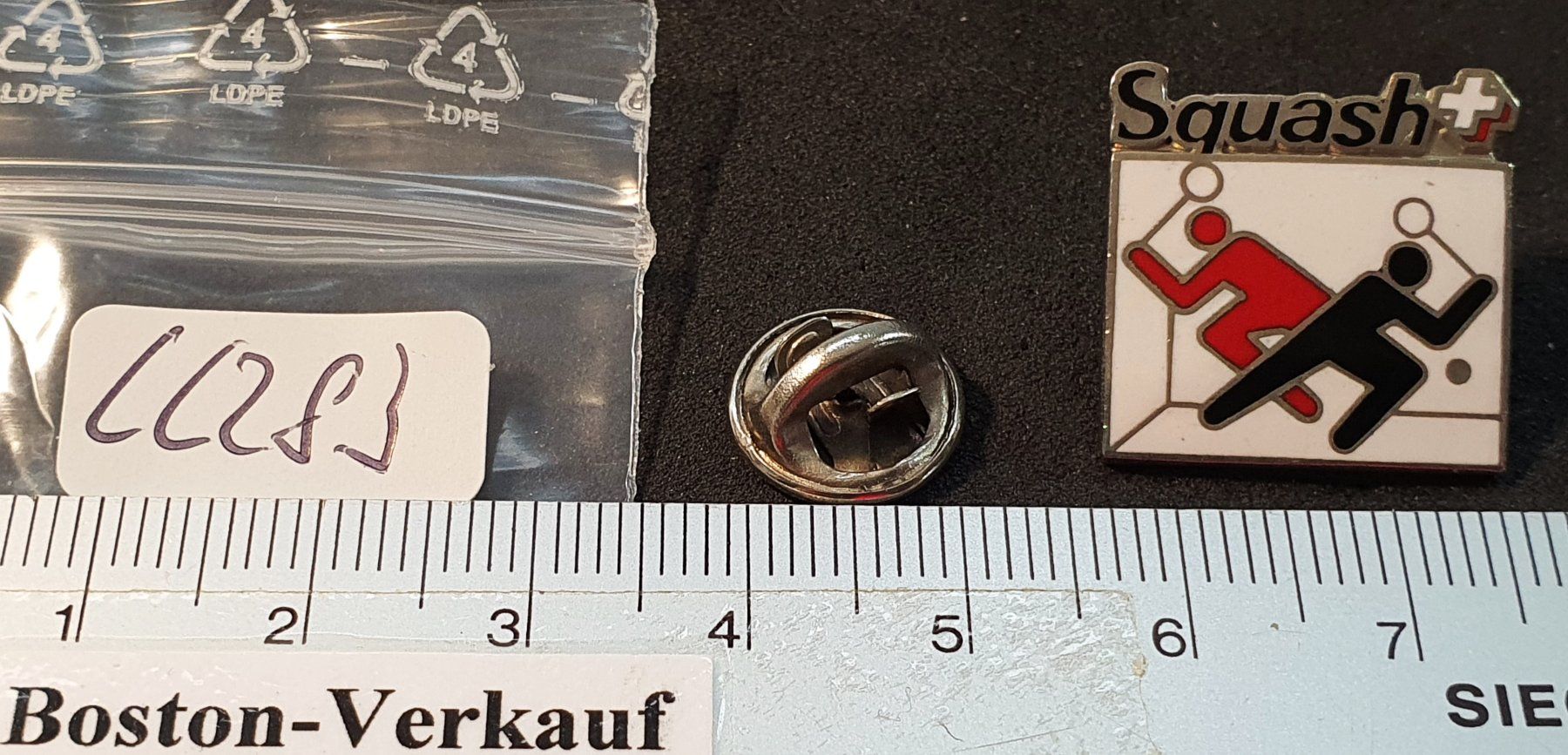Placchette & Badge: CC283 - Pin Squash Schweiz – Usato da Reinach BL venduto da Boston-Verkauf 2