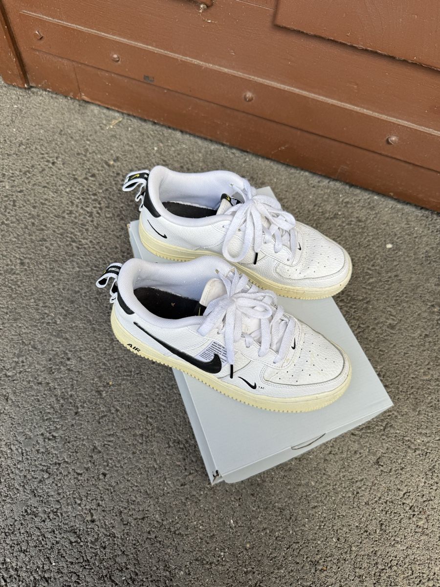 Nike Damenschuhe: Air Force 1 LV8 Utility 39 – Gebraucht aus Porrentruy von fee_24