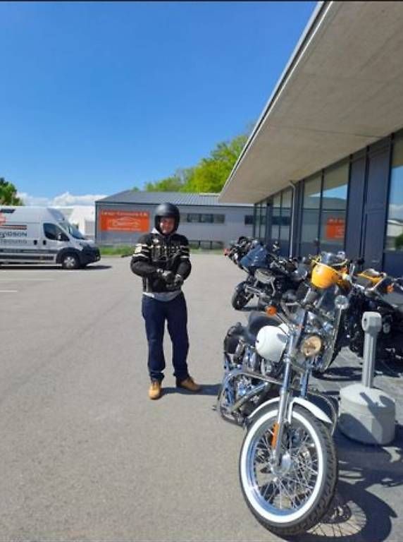 Chopper: Moto Harley-Davidson Dyna Super Glide Custom – Gebraucht aus Les Paccots von deepwoods 2