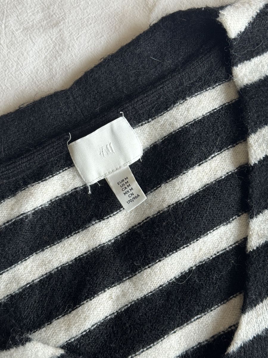 Maglioni & Felpe: Striped V-Neck Jumper - Size Medium – Usato da Effretikon venduto da expiredrice 1