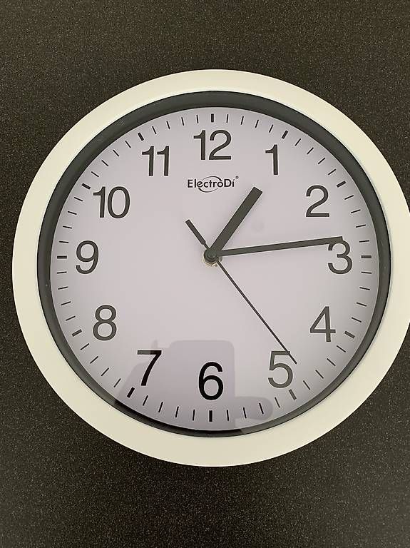 Orologi: Vendo orologio da parete – Usato da Cugnasco venduto da sal_8sf7