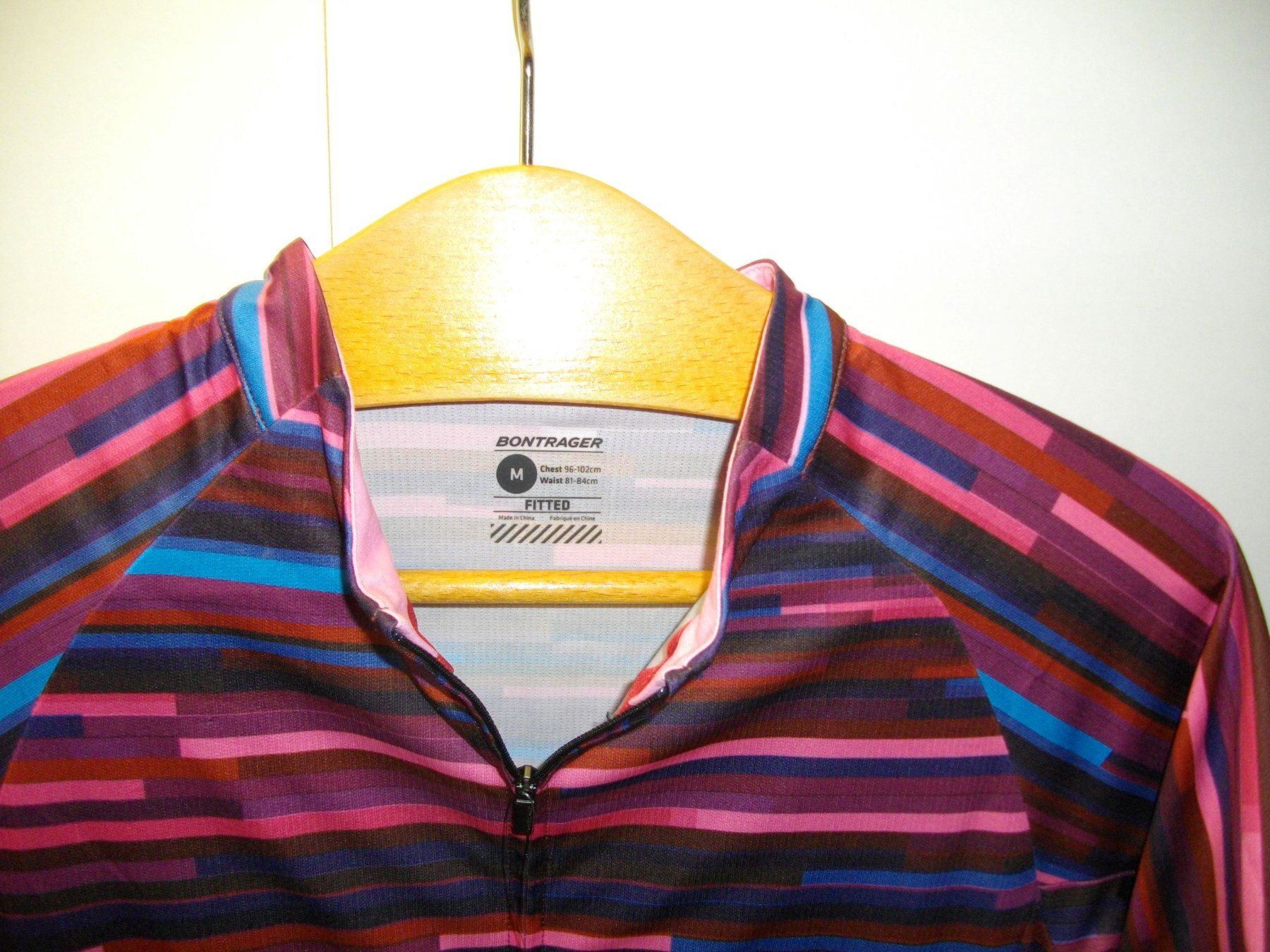 Leibchen & Hosen: Veloshirt – Gebraucht aus Küssnacht am Rigi von Oland