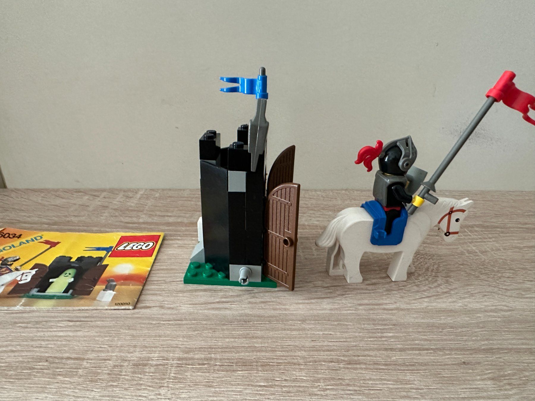 Lego Kit di costruzioni: LEGO 6034 Black Monarch's Ghost – Usato da Basel venduto da Don-Angel 3