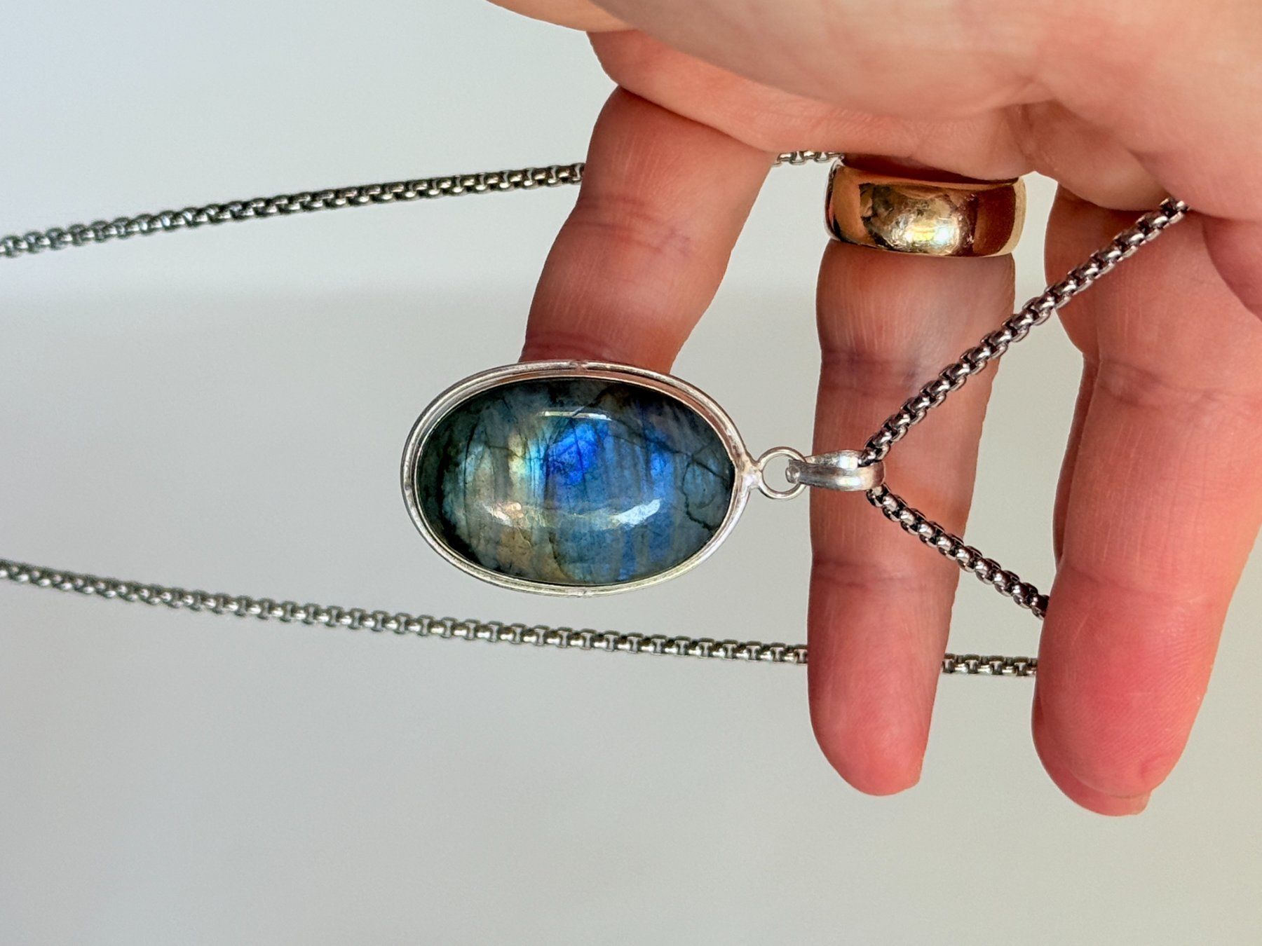 Catenine: Pendentif Labradorite , chaîne longue élégante – Nuovo e nell'imballaggio originale da Genève venduto da AWWA 3