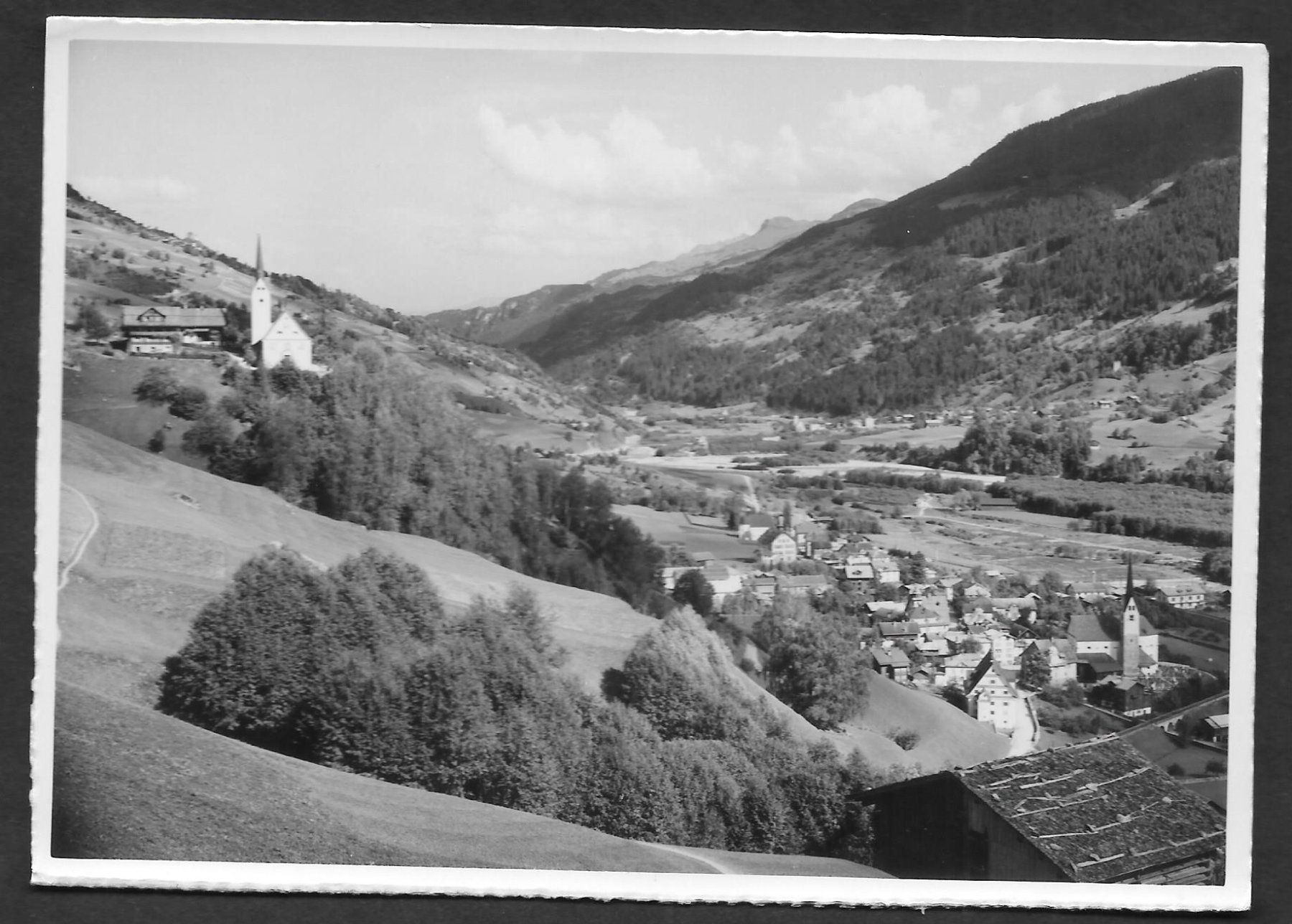 Cartoline postali: Truns Teilansicht mit Wallfahrtskirche Maria Licht – Usato da Olten venduto da clotaldi