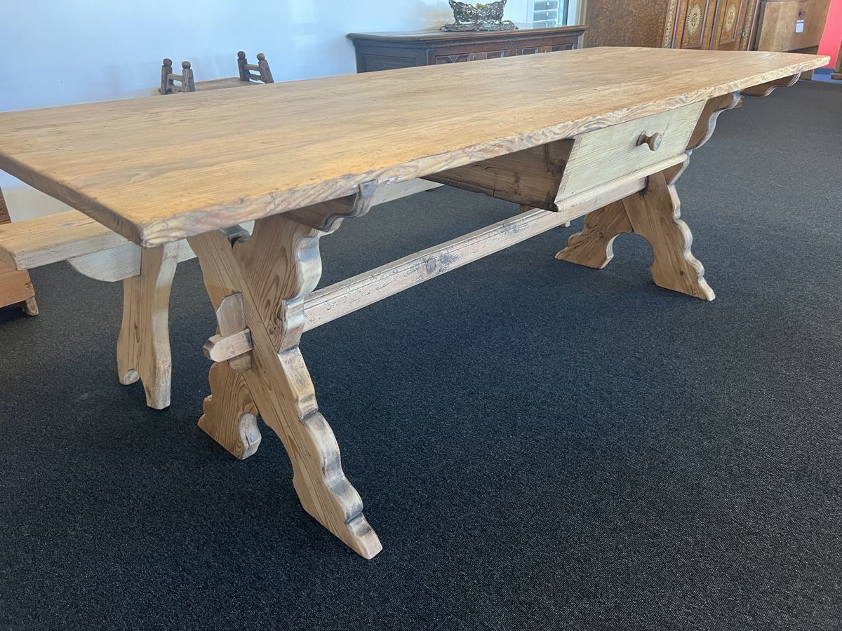Tavoli: Langer Scherentisch – Usato da Gossau SG venduto da Keller-Antiques