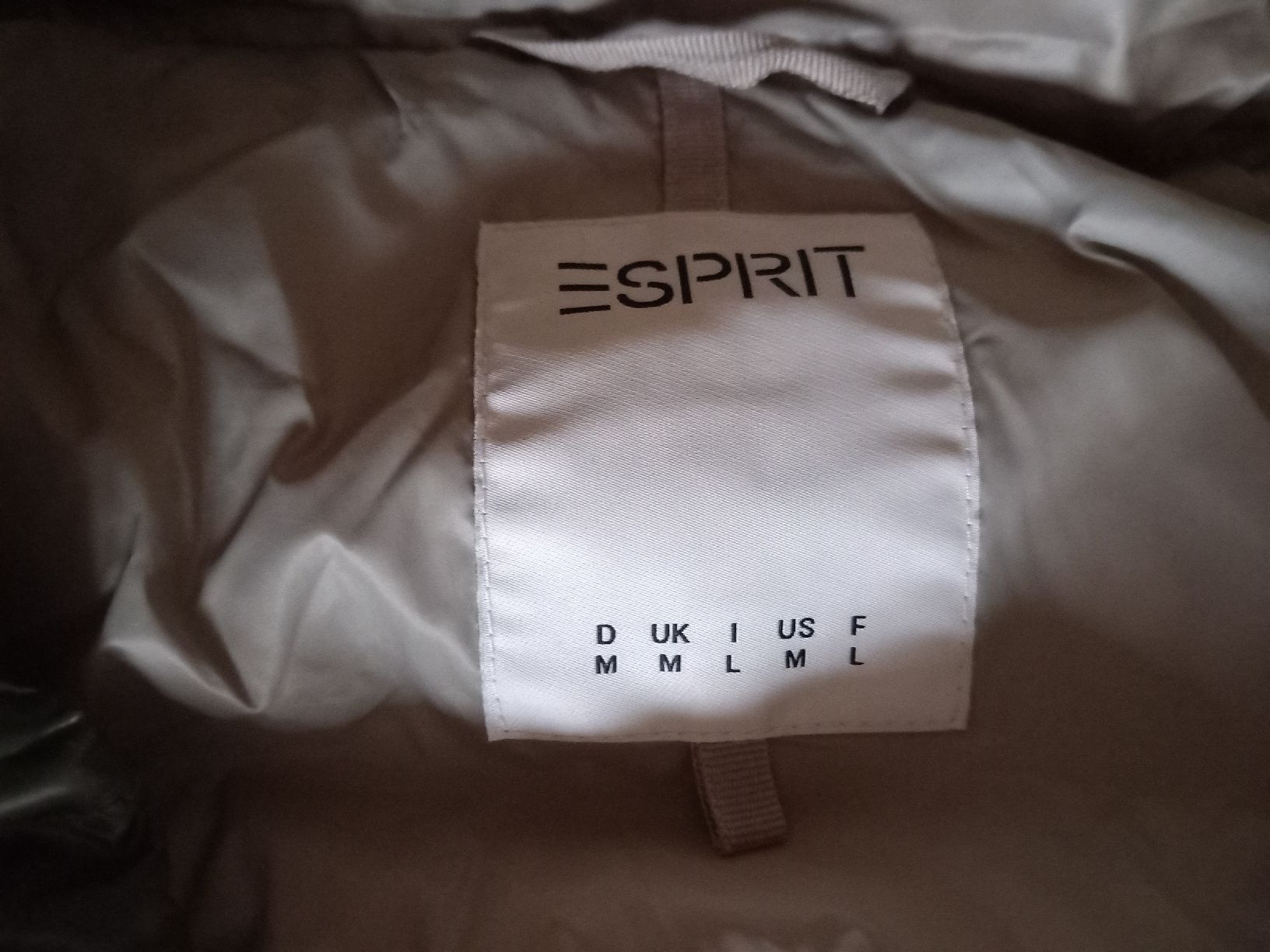 Esprit Mäntel: Daunenmantel Esprit, M, recycelte Daunen – Gebraucht aus Adliswil von JanineT. 1
