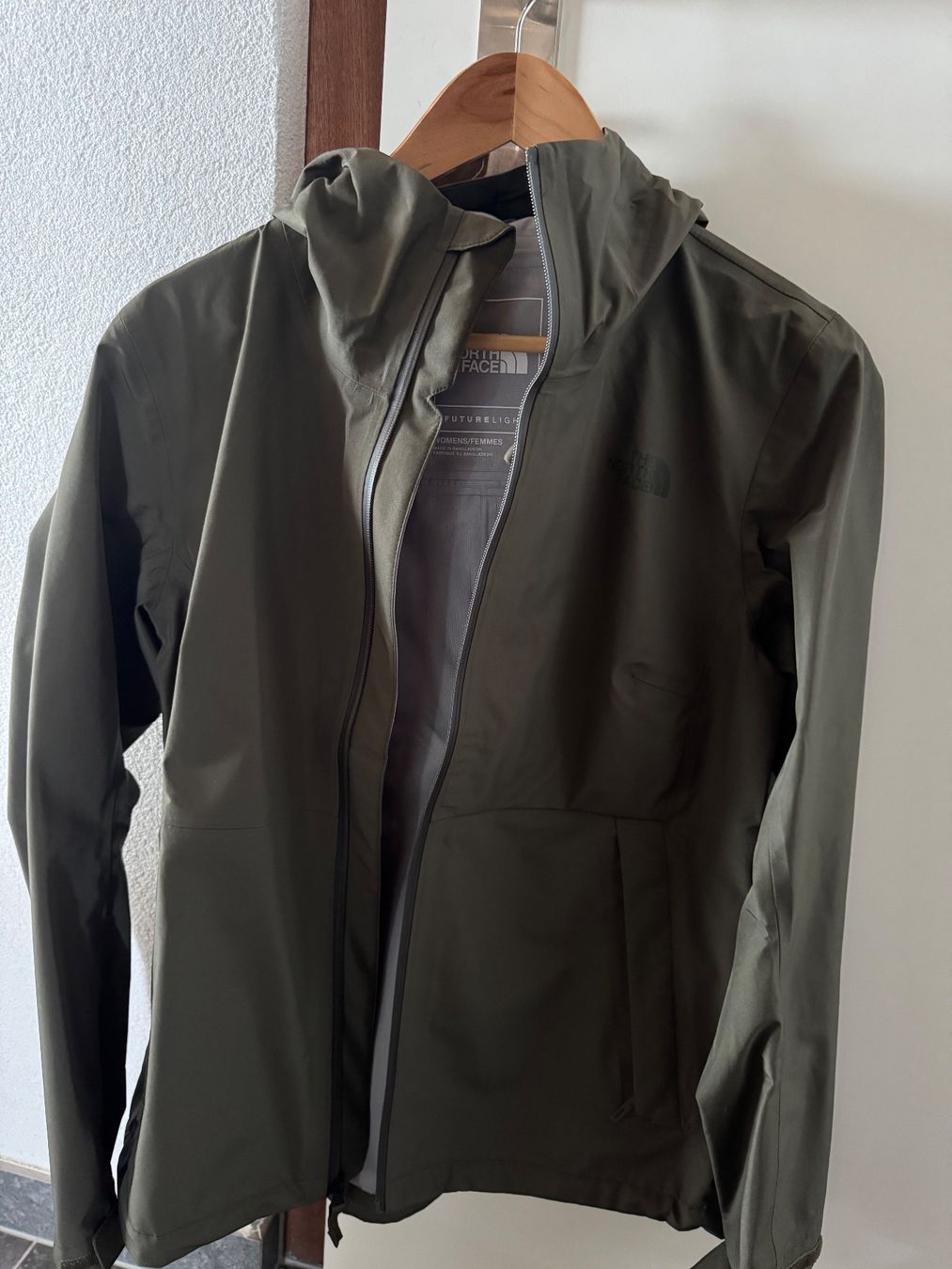 North Face Giacche: Veste The North Face Futurelight verte – Usato da St-Pierre-Clages venduto da Norardini14.