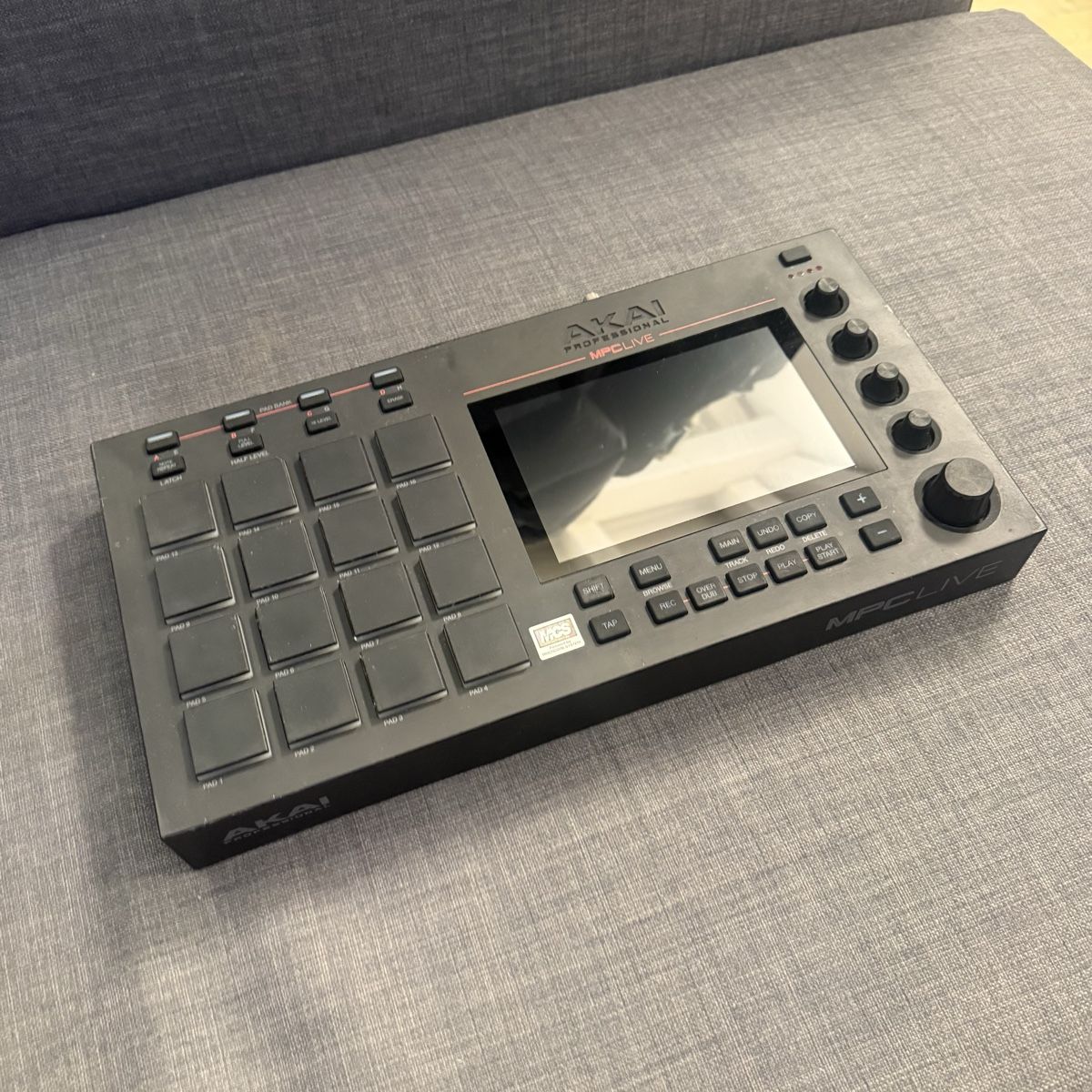 Akai Instruments de musique: AKAI MPC LIVE 1 – D'occasion à Steinhausen par Jakob.Binder 1