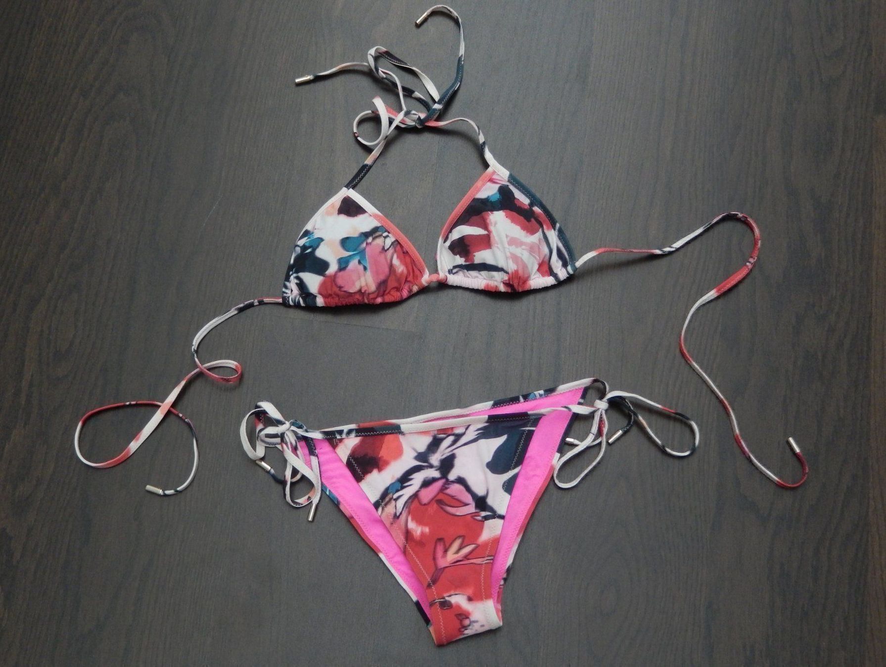 Maillots de bain & Bikinis: Orig. MATTHEW WILLIAMSON Triangle Bikini, NP 250, Gr. XS – Neuf (Voir description) à Tuggen par vivira