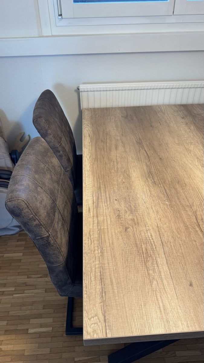 Tischset: Dining Table and Bench Set, Oak Effect, Metal Legs – Gebraucht aus Schlieren von and_z8fb 4