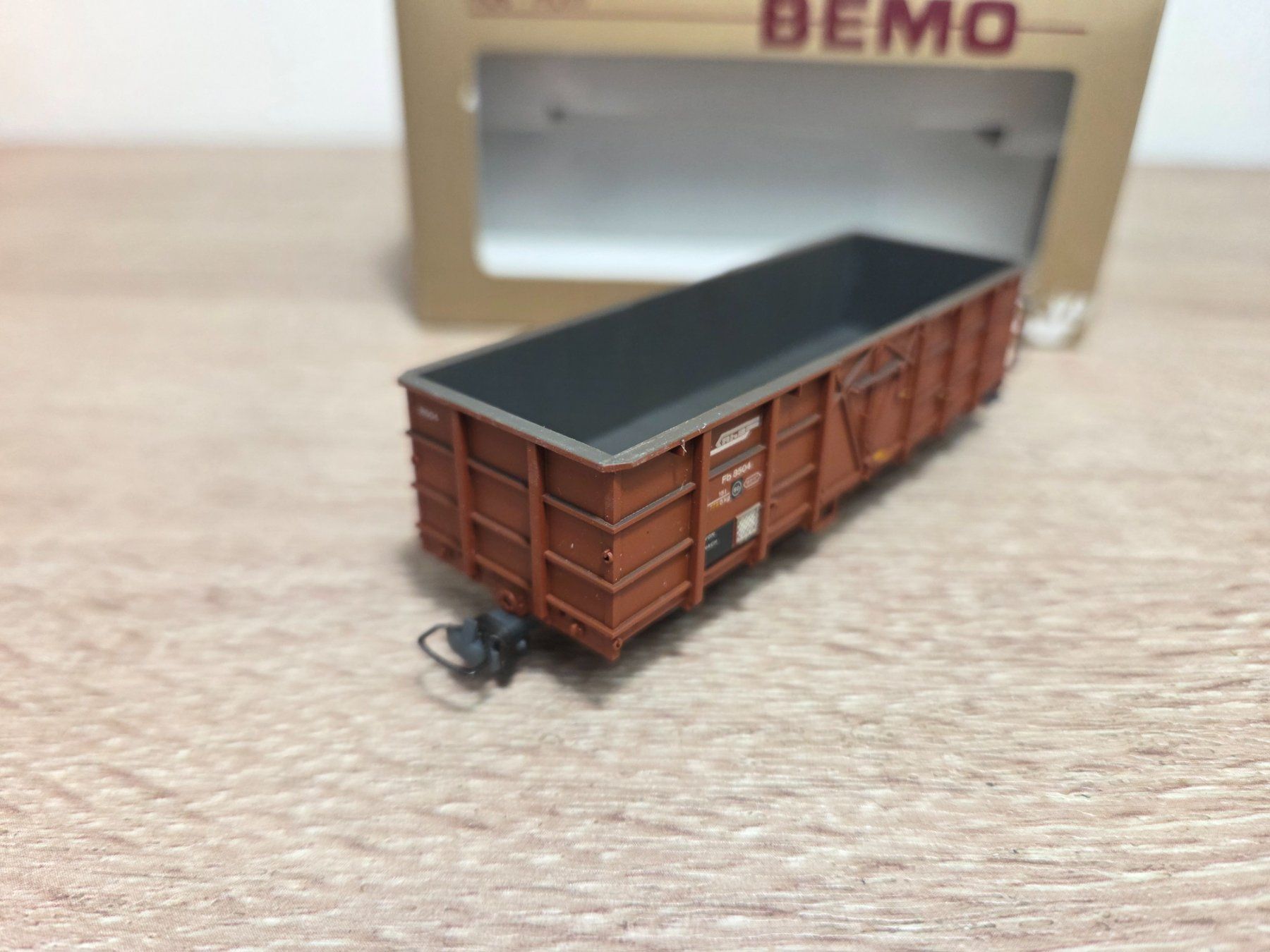 Bemo Modellini di ferrovie: Bemo 2255 174 Güterwagen RhB H0m – Usato da St-Aubin-Sauges venduto da Lo_Go 2