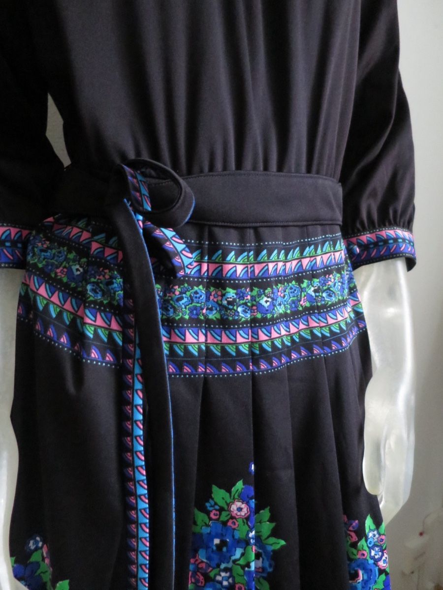 Vestiti: Kleid Vintage Grösse 38 gefuttert – Usato da Basel venduto da YanaR10 2