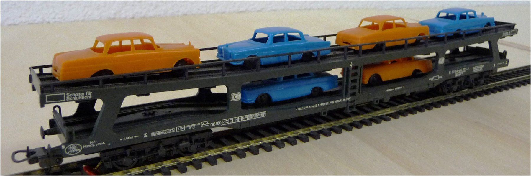 Lima Modellini di ferrovie: DB Autotransportwagen mit Autos – Usato da Hinwil venduto da Dampfloki