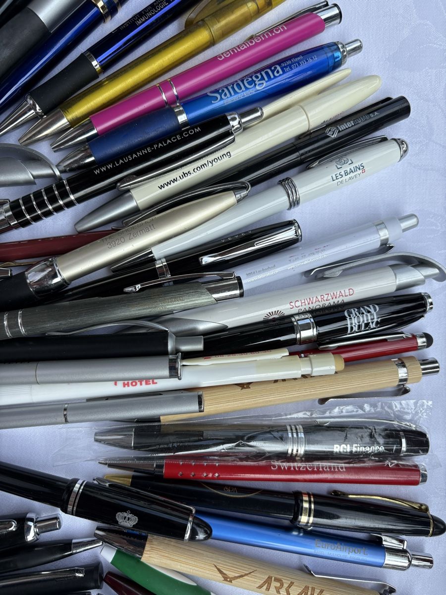 Stifte & Marker: Lot de stylos promotionnels. – Gebraucht aus Vevey von carybde 1