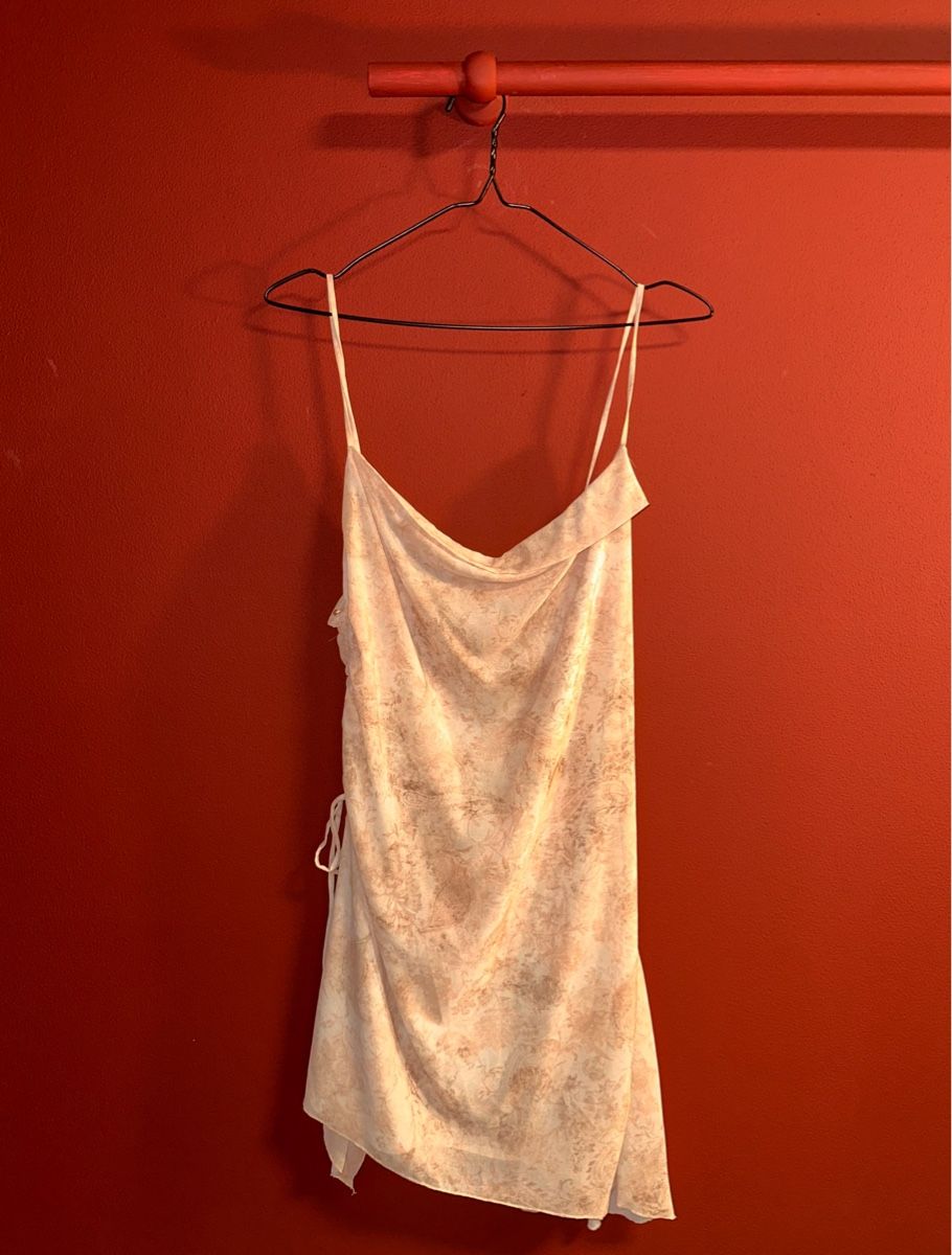 Bershka Kleider: Bershka Kleid – Neu (gemäss Beschreibung) aus baar von may_8fwr