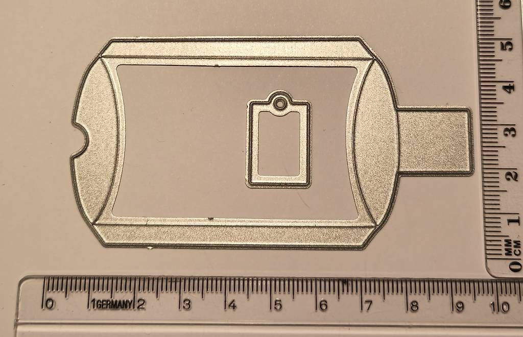 Sciablone: Stanzform für "Mini-Pillow-Box" – Usato da Frauenkappelen venduto da 77Adi