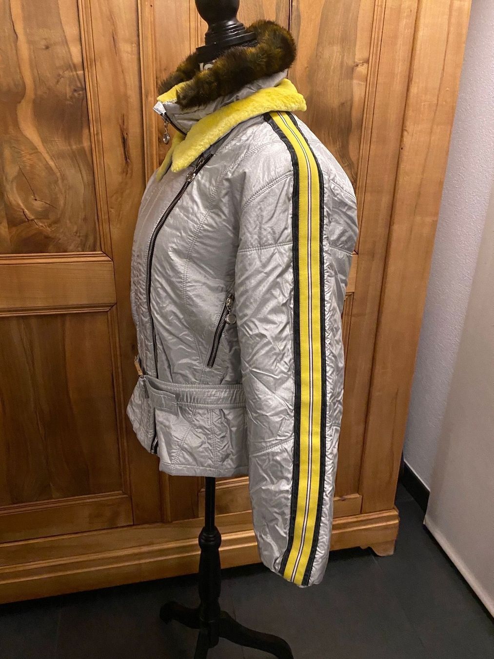 Jacken: High Society Women Jacket HARPER T38 – Gebraucht aus Porrentruy von SYANKA 4