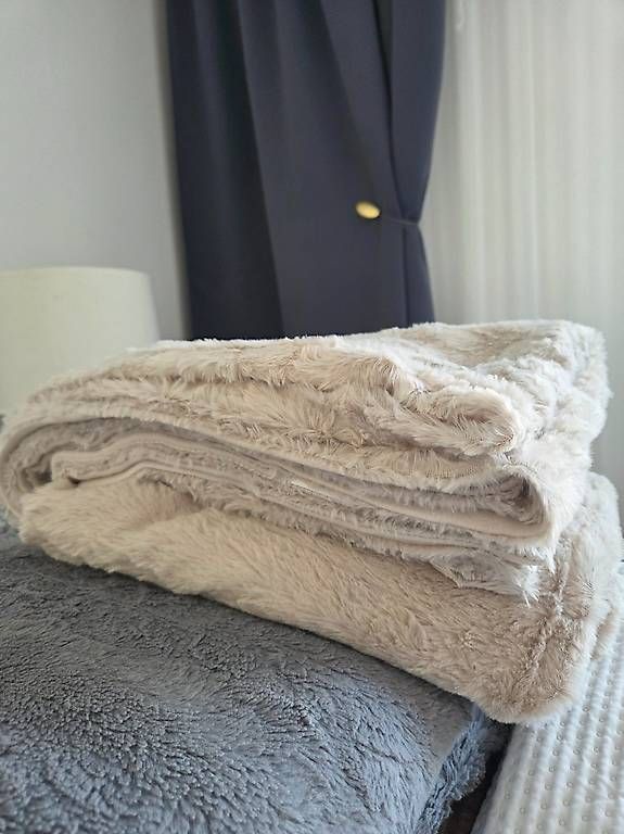 Jysk Coperte: 2x Kuscheldecken beige JYSK – Nuovo (secondo la descrizione) da Wängi venduto da Bibo4. 4