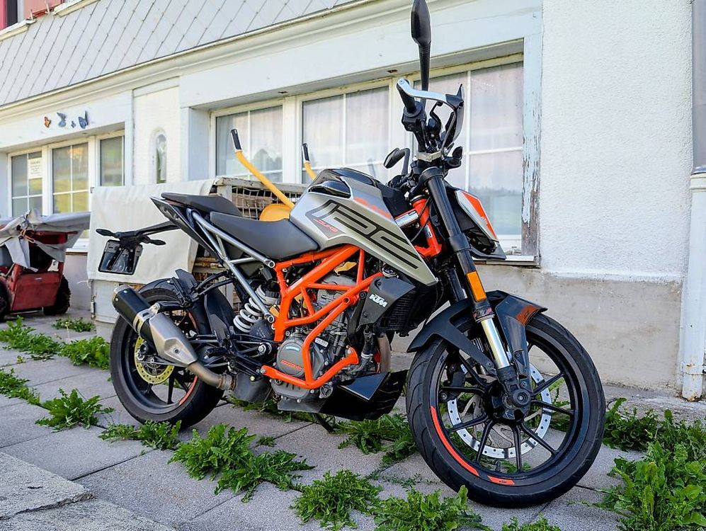 KTM Strada: KTM Duke 125 ABS- Erstbesitz unfallfrei – Usato da Walzenhausen venduto da DerAppenzellerRiese