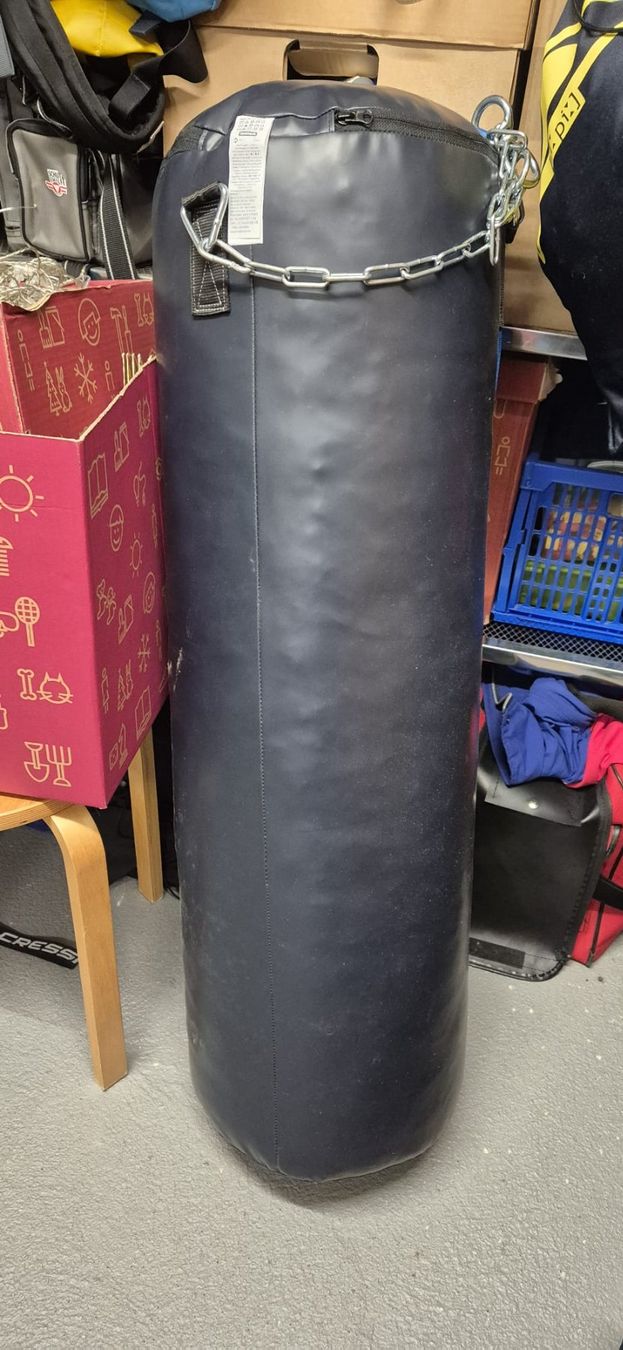 Sacchi da boxe: OUTSHOCK Boxsack – Usato da Nürensdorf venduto da Simi.5544