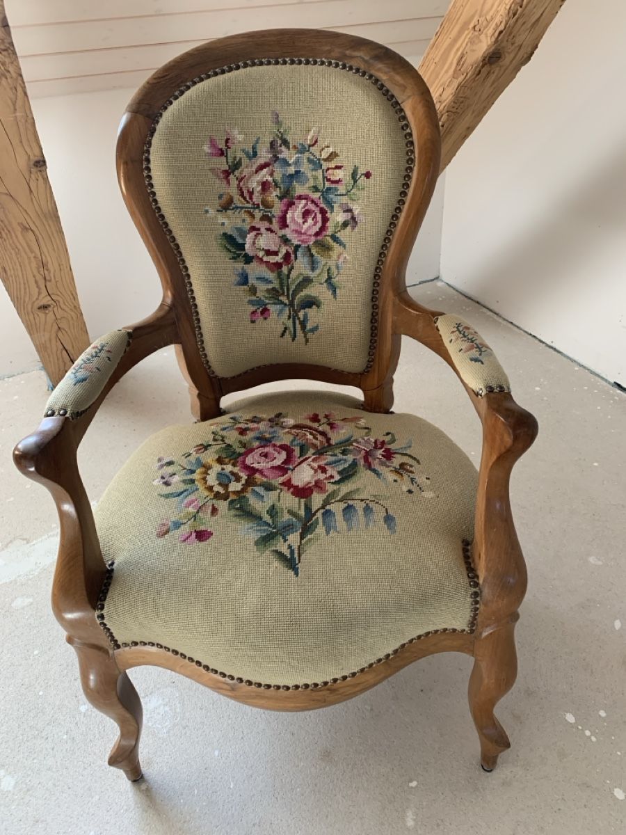 Poltrone: Sessel Gobelin mit Hocker – Usato da Thierachern venduto da reten 1