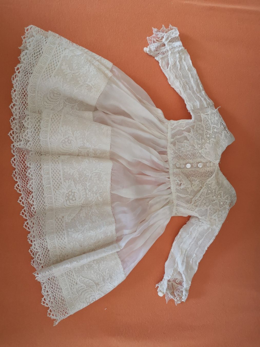 Puppen: ALTE PUPPENKLEID – Gebraucht aus MUEHLEBERG von Cocolinette