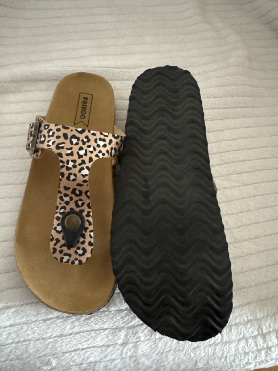 Friboo Chaussures filles: Sandales type Birkenstock – Neuf (Voir description) à Bernex par Girafe18