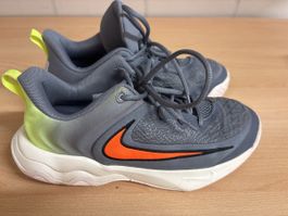 Nike Basketballschuhe Grau Grösse 39 Kinder 