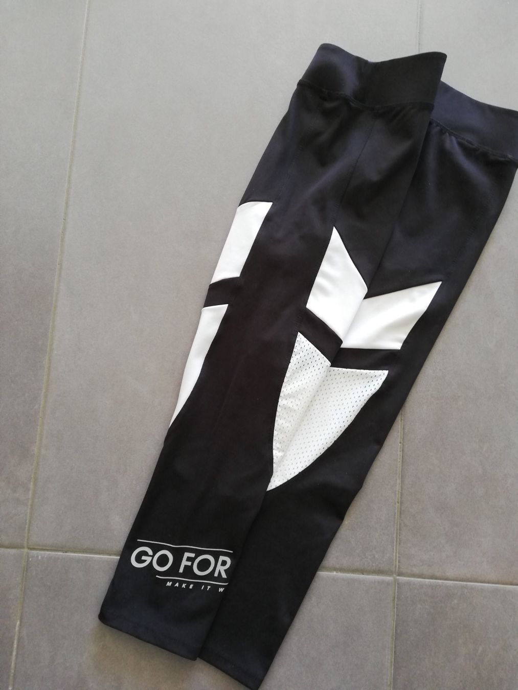 Pantaloni: Trainingshosen  Go for it Gr M – Usato da Untersiggenthal venduto da Marlen59 3